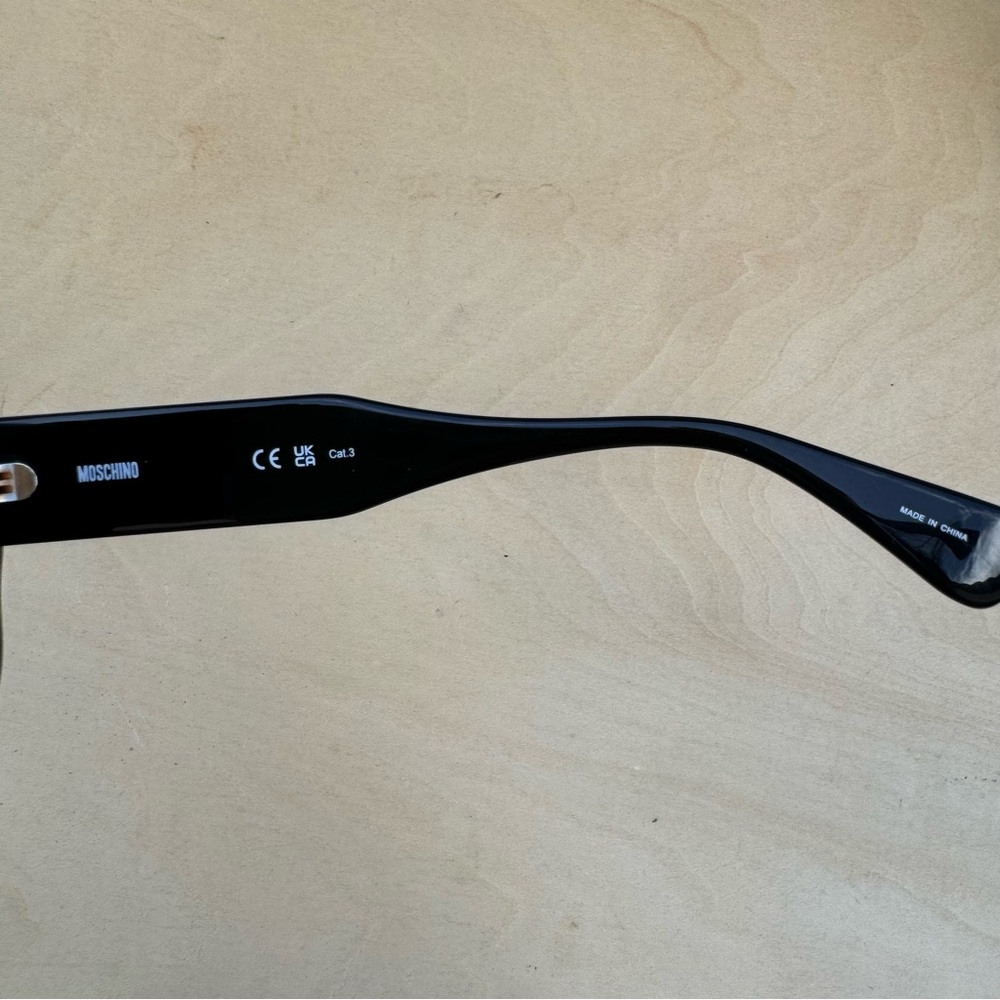 NEW Authentic Moschino Heart Sunglasses Black Reflective - Picture 6 of 8